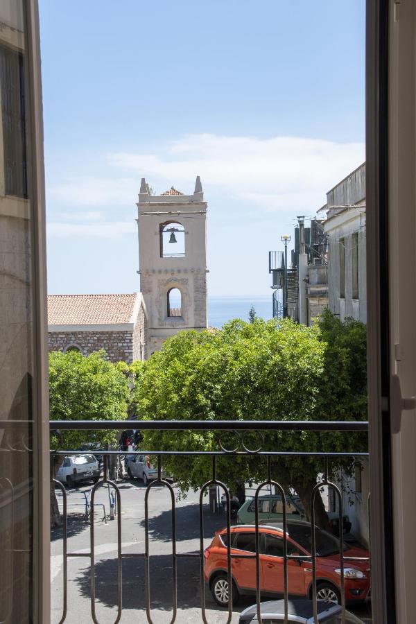 Castalia Apartments & Rooms Duomo Taormina Bagian luar foto