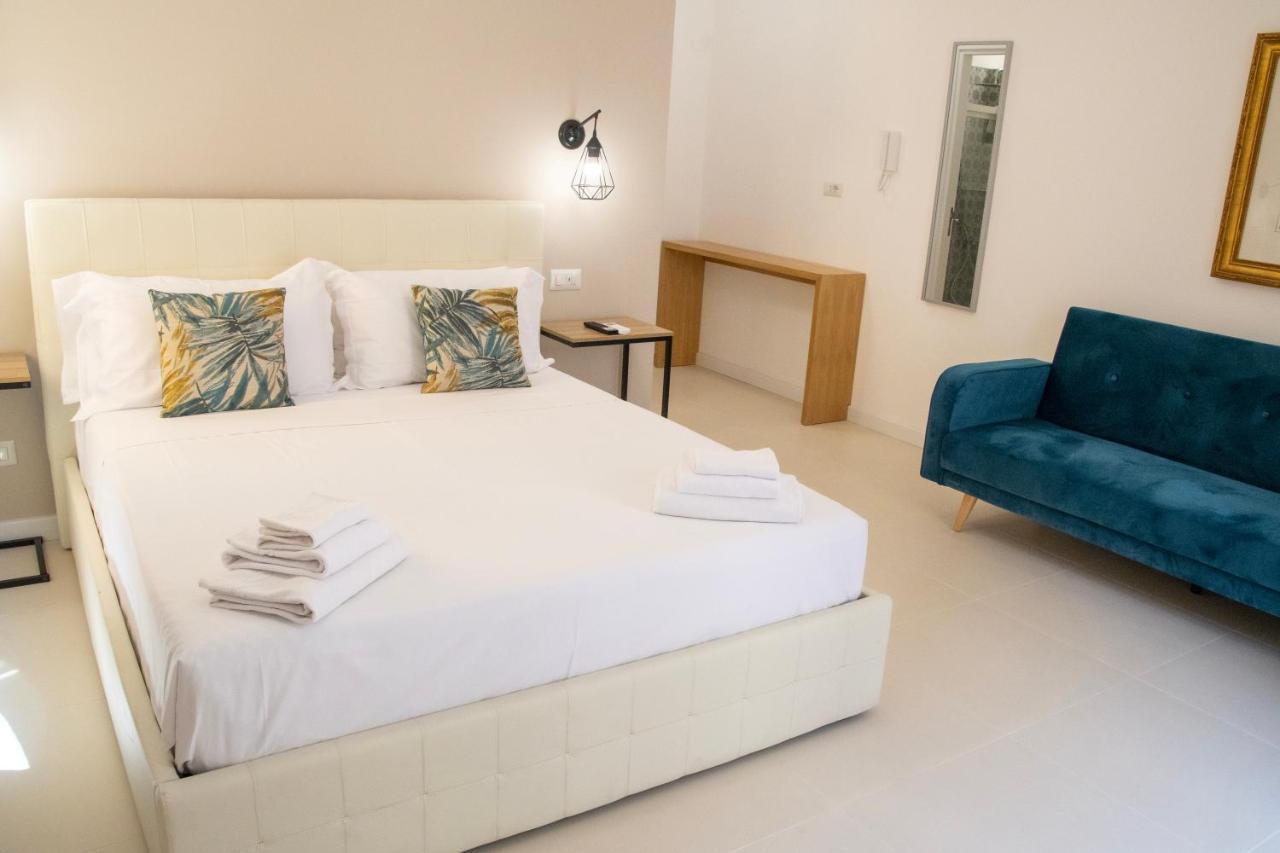 Castalia Apartments & Rooms Duomo Taormina Bagian luar foto