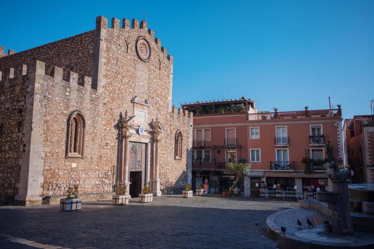 Castalia Apartments & Rooms Duomo Taormina Bagian luar foto